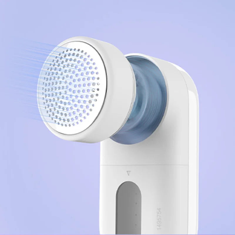 FluffAway Rechargeable Fabric Shaver