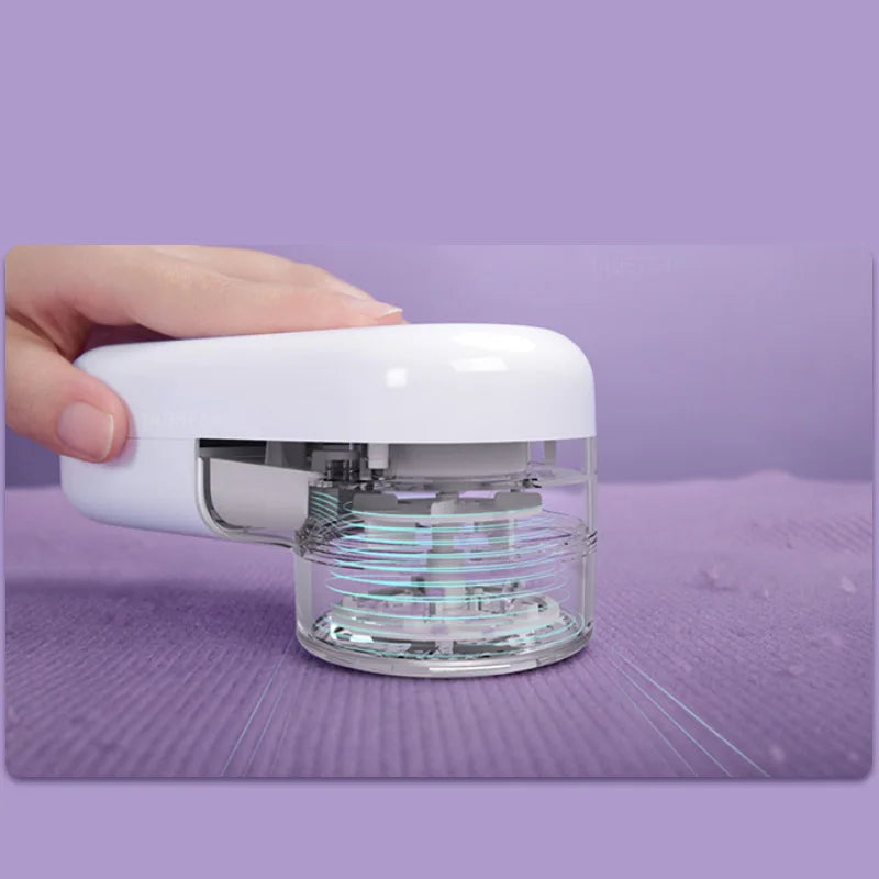 FluffAway Rechargeable Fabric Shaver