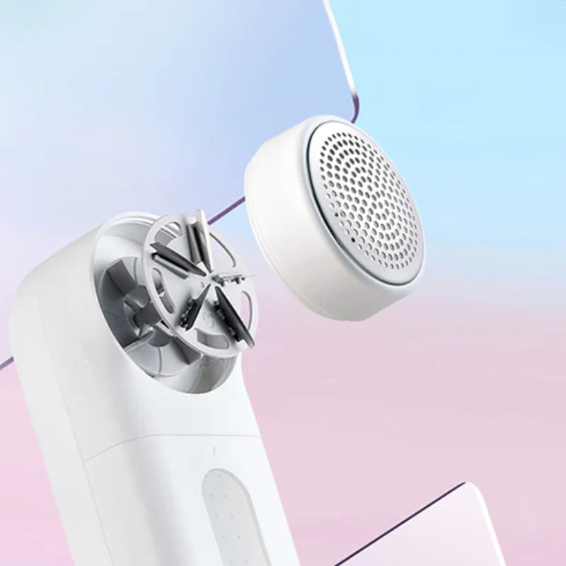 FluffAway Rechargeable Fabric Shaver